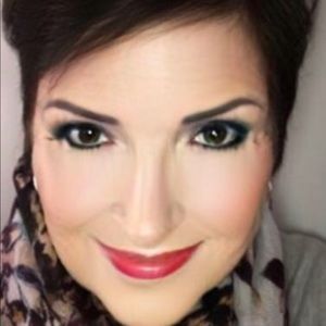 Meet your Posher, Norma